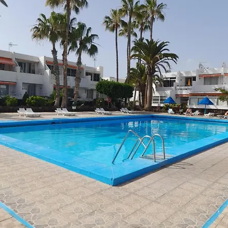 Elana Apartment With Free Wifi