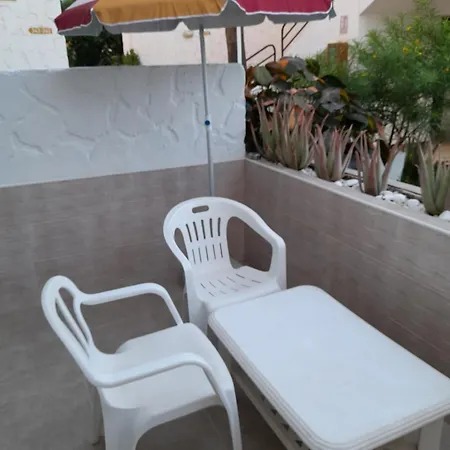 Elana Apartment With Free Wifi