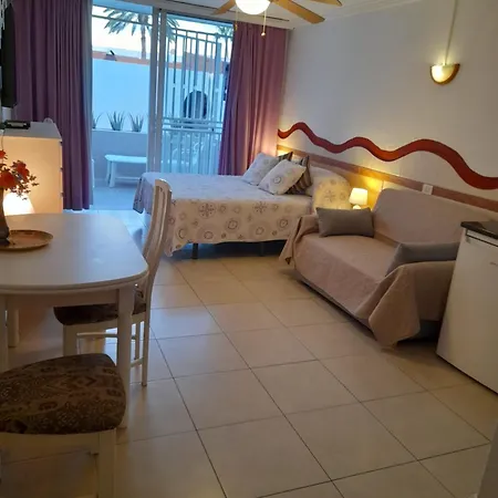 Elana Apartment With Free Wifi *