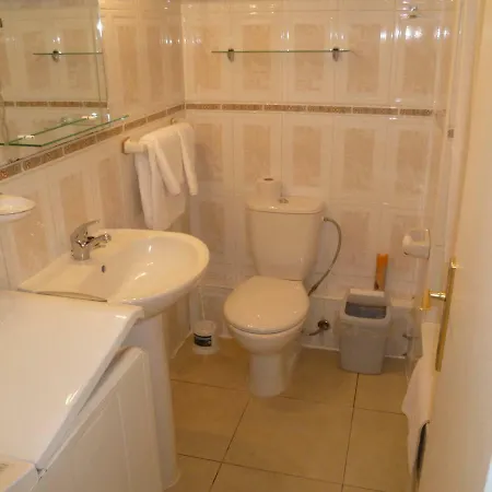 Elana Apartment With Free Wifi *