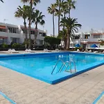Elana Apartment With Free Wifi