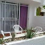 Elana Apartment With Free Wifi