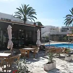 Elana Apartment With Free Wifi Apartment