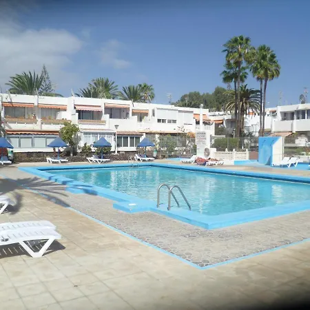 Elana With Free Wifi Appartement