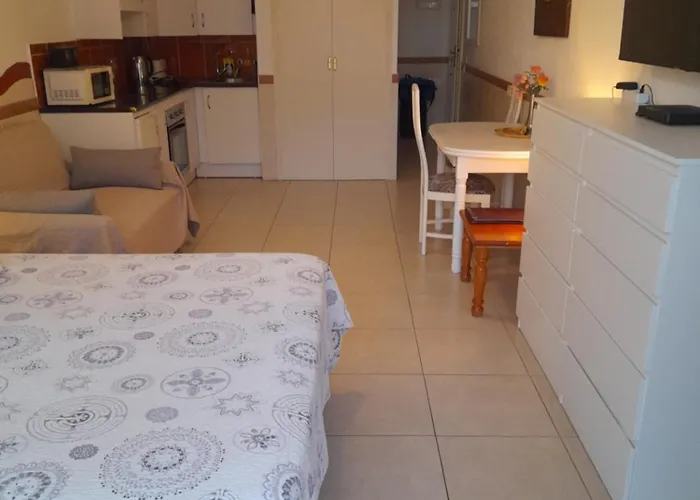 Elana With Free Wifi Costa del Silencio