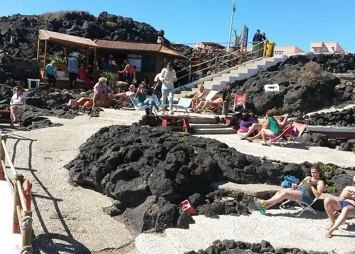 Elana With Free Wifi *