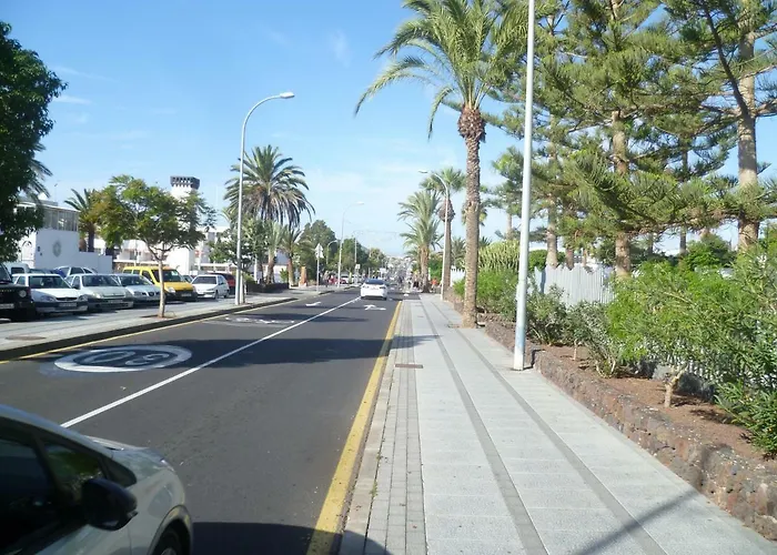 Elana With Free Wifi